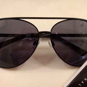 NWT Quay Australia Black Aviator Vivienne